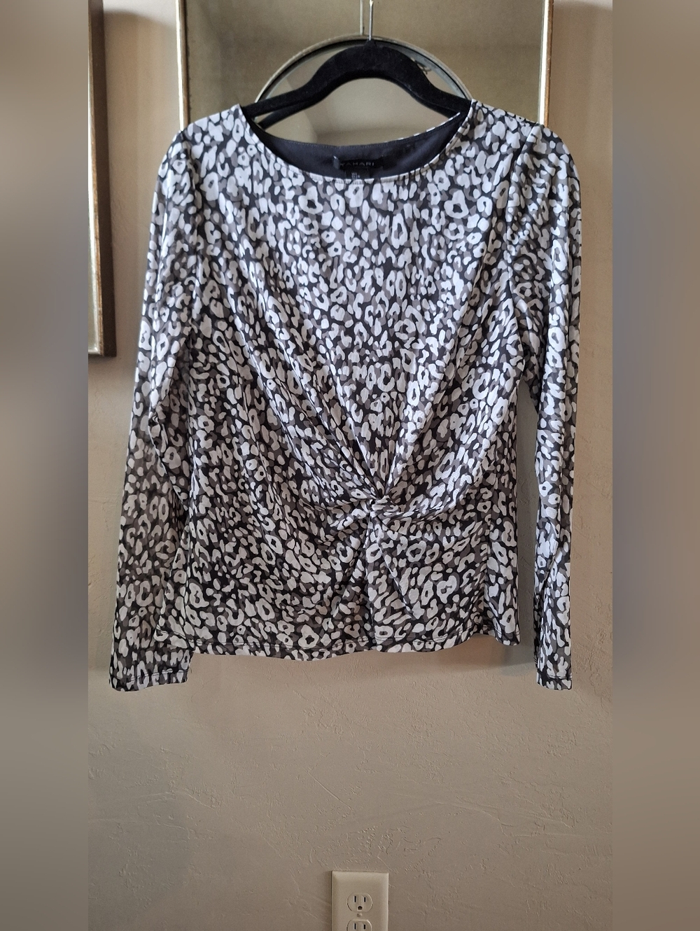 Tahari Black and Gray Knot-Front Long Sleeve Top